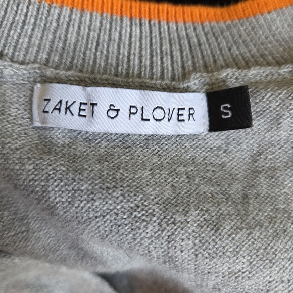 Zaket & Plover Gray V-Neck Sweater with Orange and White Heart Accents Size S - Picture 5 of 6